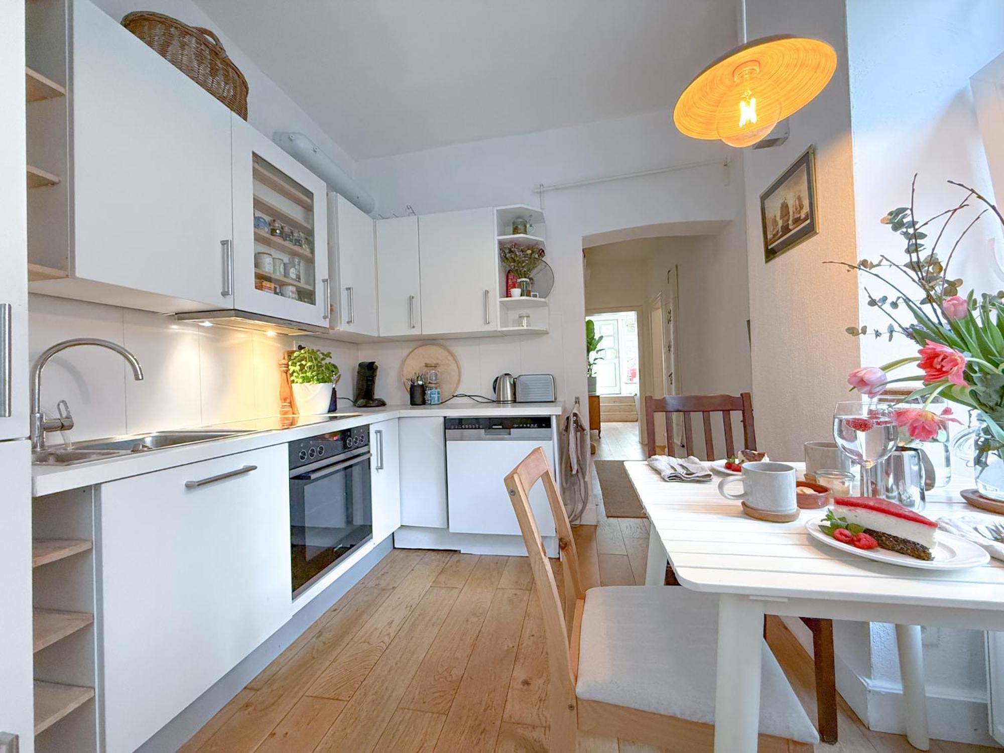 Apartment Koje - Stilvolle Altbauwohnung In Ottensen - Urban Und Familienfreundlich *